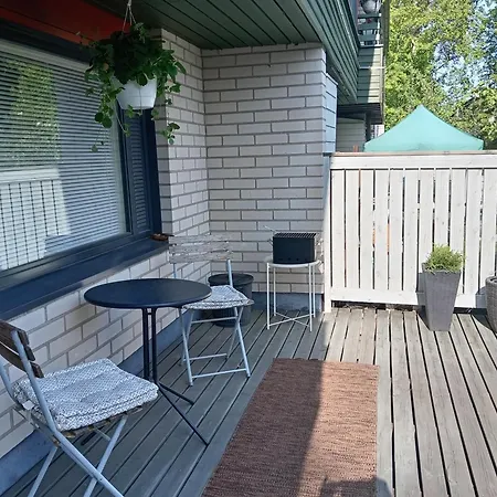 Huoneita Puusaunalla Homestay szállás *